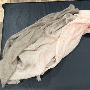 Chic Two-Tone Scarf in Soft Pink and Taupe